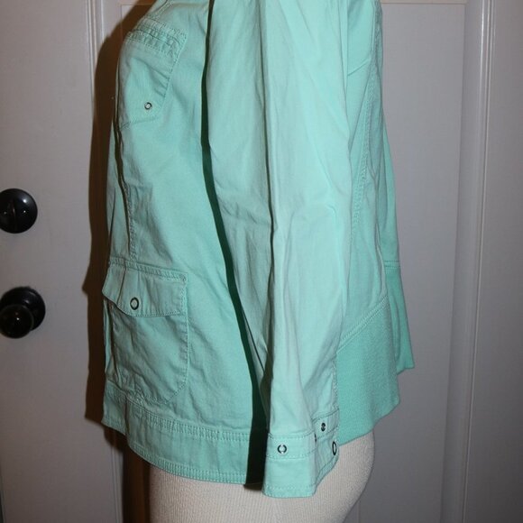 Chicos jacket size 2 and worn very little - Picture 6 of 8